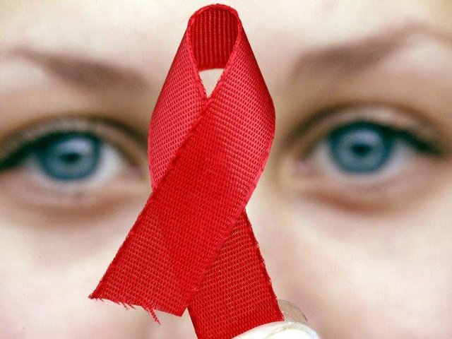 هشدار در خصوص ابتلای زنان جوان به «ایدز»